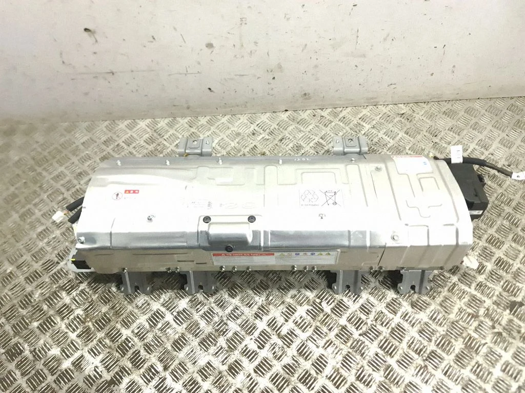 Hibrīda/elektromobiļa akumulators 37501CM000