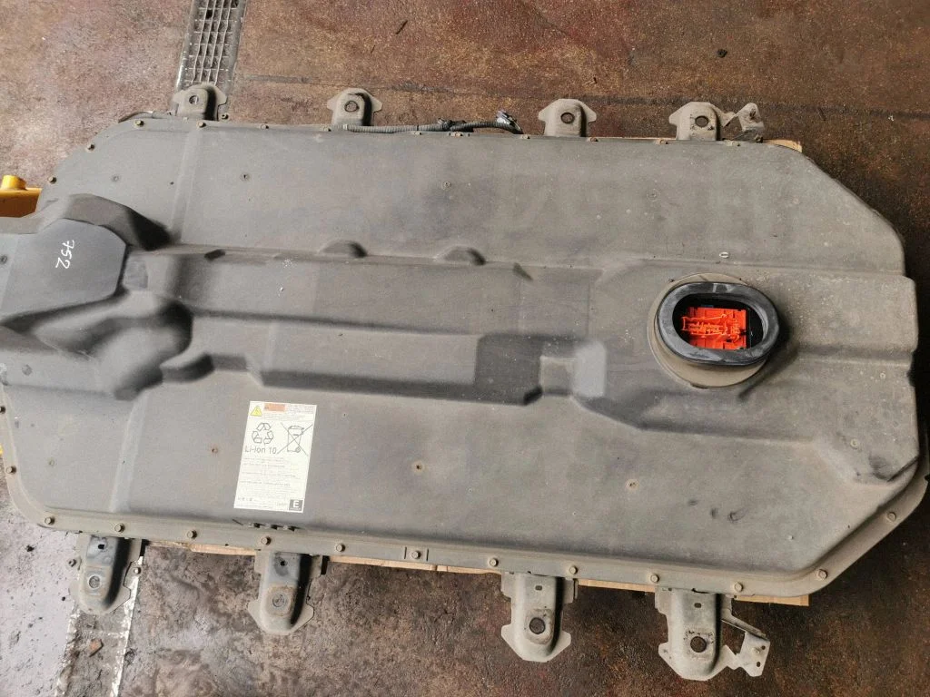 Hybrid / electric car battery 9499F058