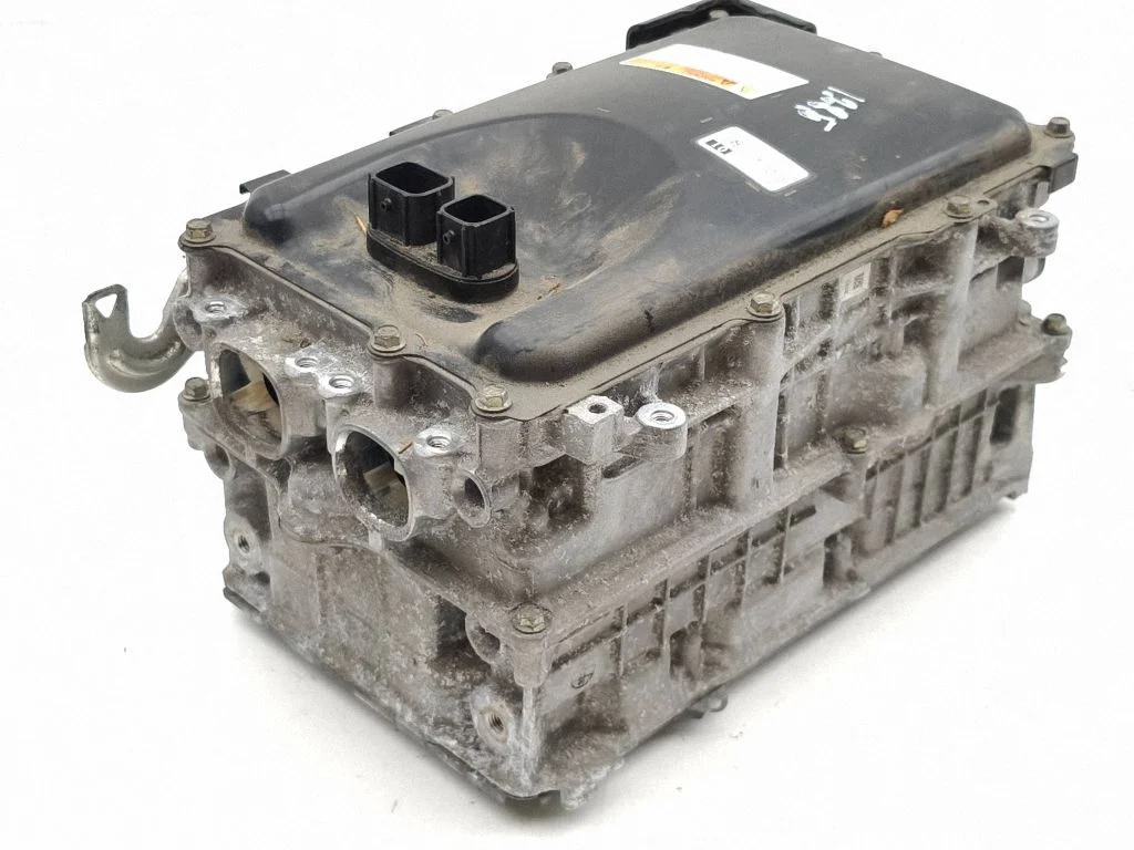Invertors (sprieguma pārveidotājs) – Toyota Corolla E210 E21 (2018-)