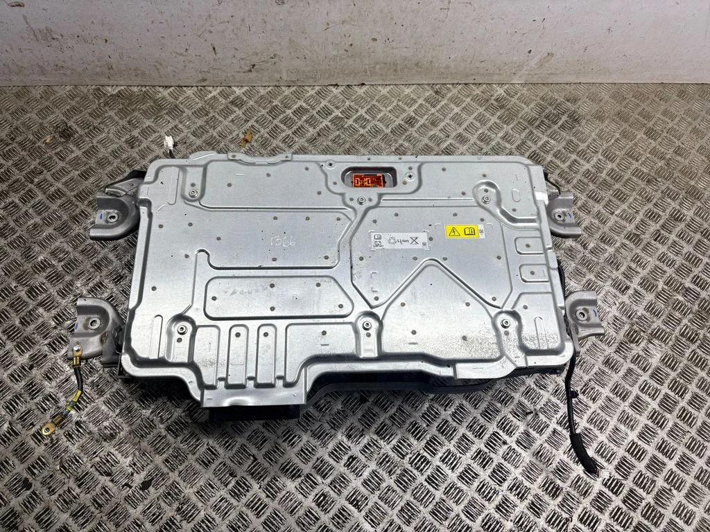 Hybrid / electric car battery 5RDG0