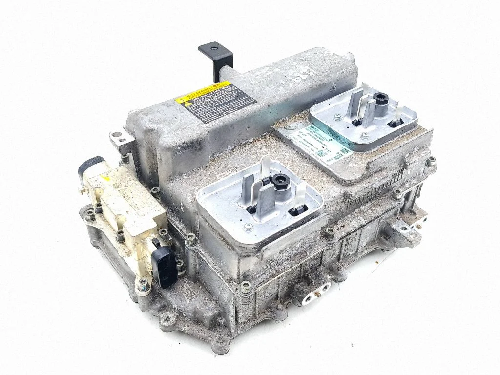Invertors (sprieguma pārveidotājs) 366002B690