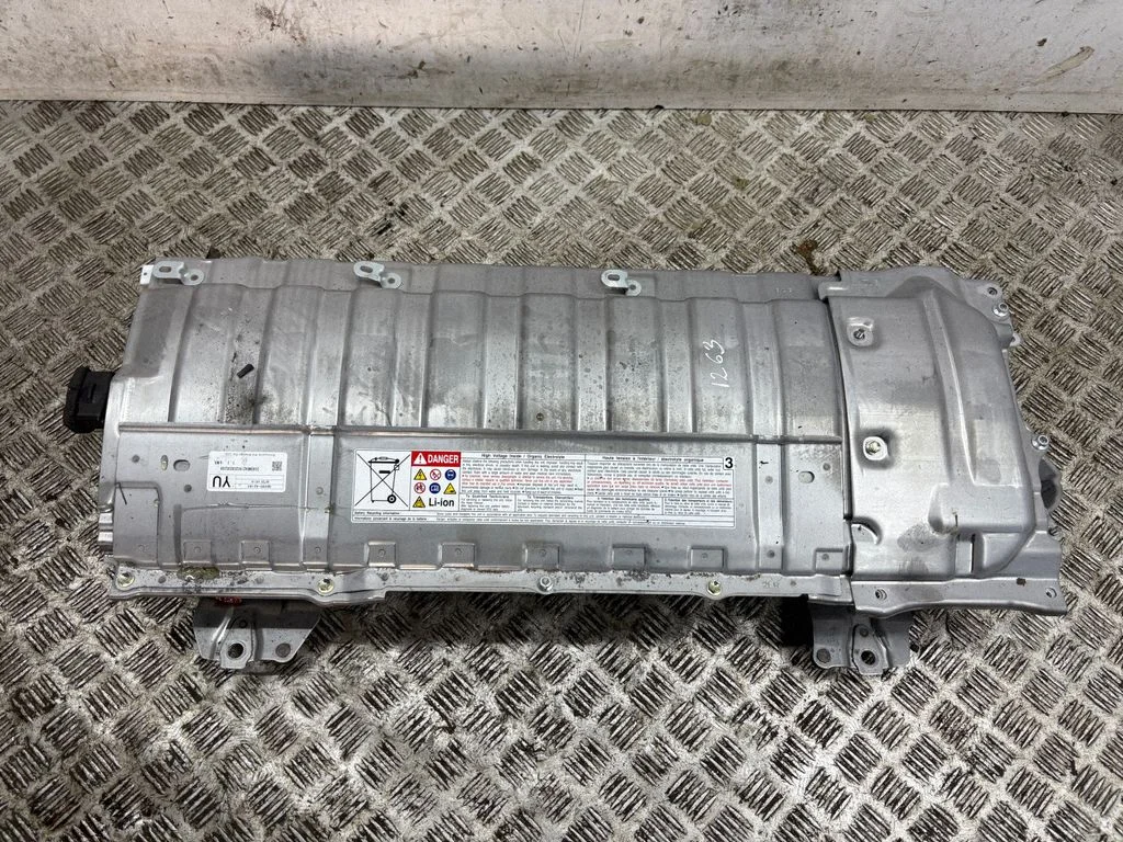 Hybrid / electric car battery – Toyota RAV 4 (XA50) (2018-)