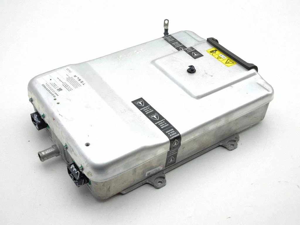 Voltage converter inverter 101496300K