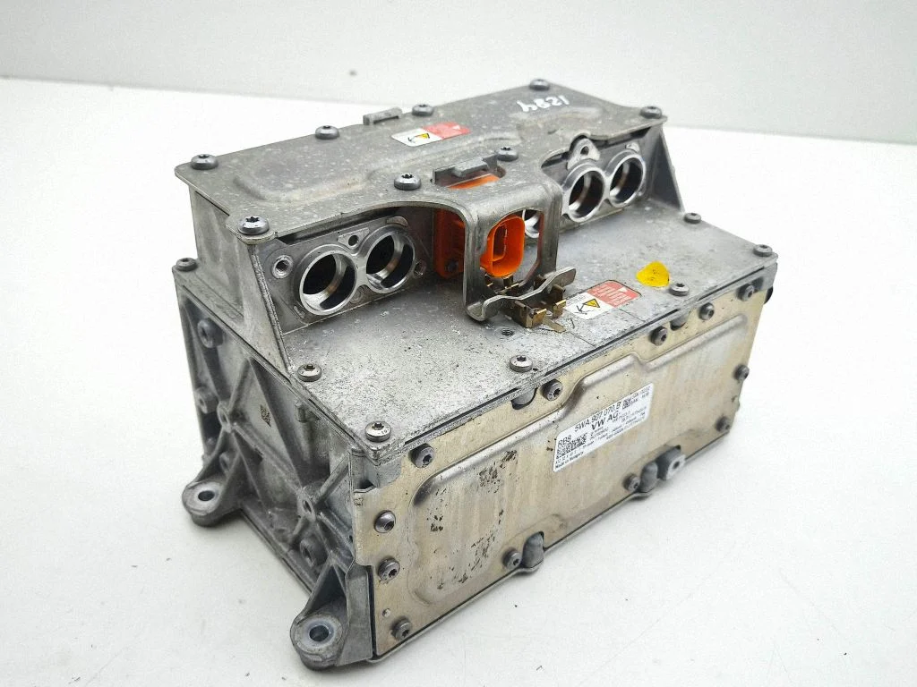 Invertors (sprieguma pārveidotājs) 5WA907070B