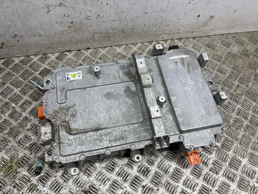 Voltage converter inverter – Ford Mustang Mach-E (2020-)