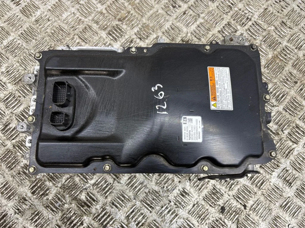 Invertors (sprieguma pārveidotājs) – Toyota RAV 4 (XA50) (2018-)