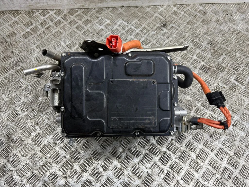 Voltage converter inverter – Lexus RX 450H (2016-)
