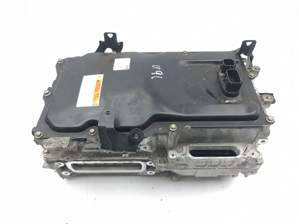 Invertors (sprieguma pārveidotājs) – Toyota RAV 4 (XA50) (2018-)