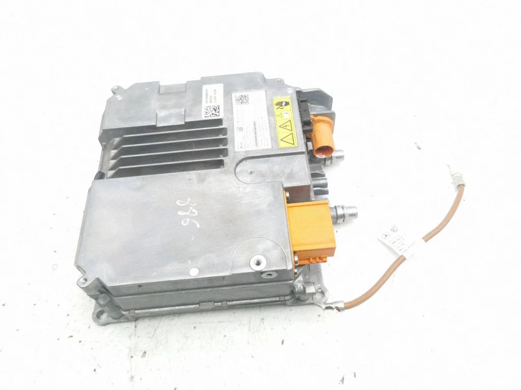 Voltage converter inverter A2430008599
