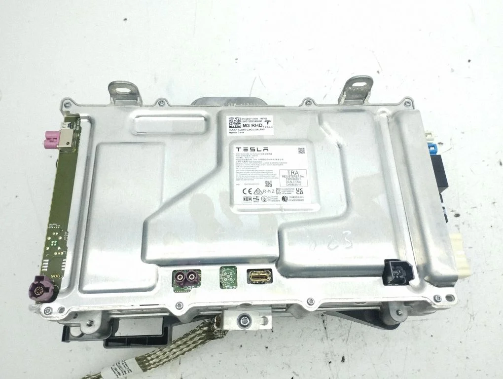Voltage converter inverter 168127105D