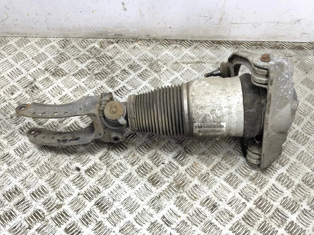 Air suspension front shock absorber – Audi Q7 4L (2005-2015)