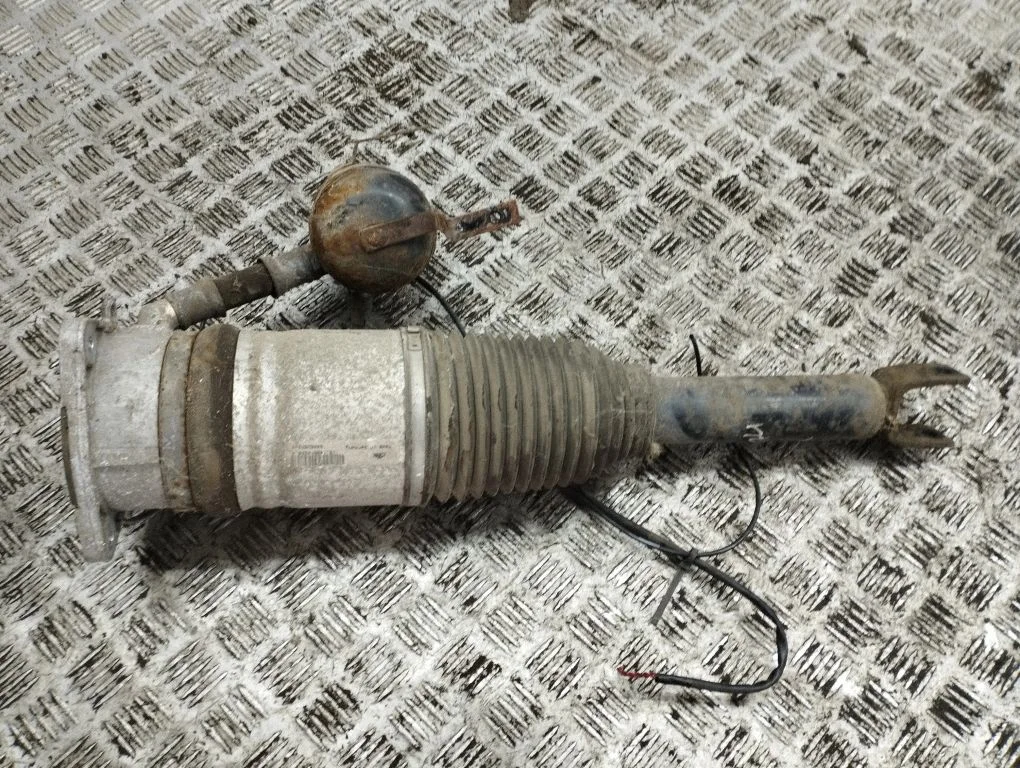 Shock absorber/damper/air suspension 4E0616001E