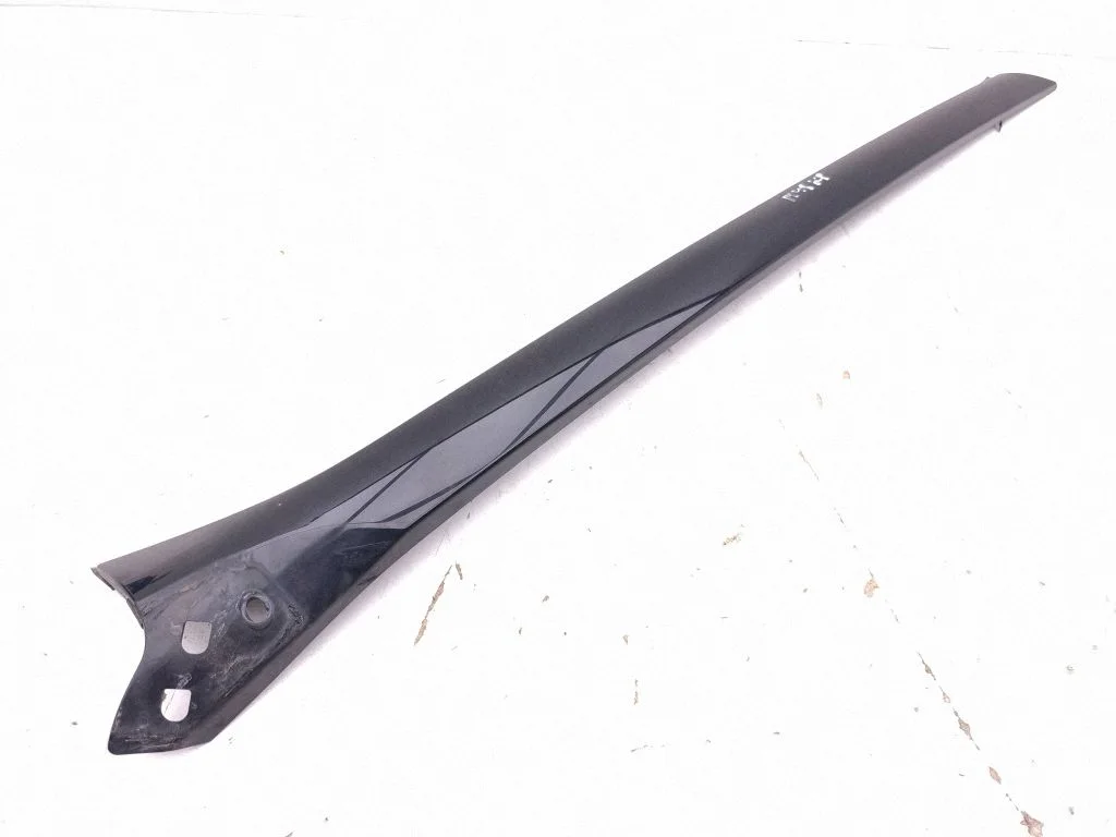 Windshield trim CK52025A53AF