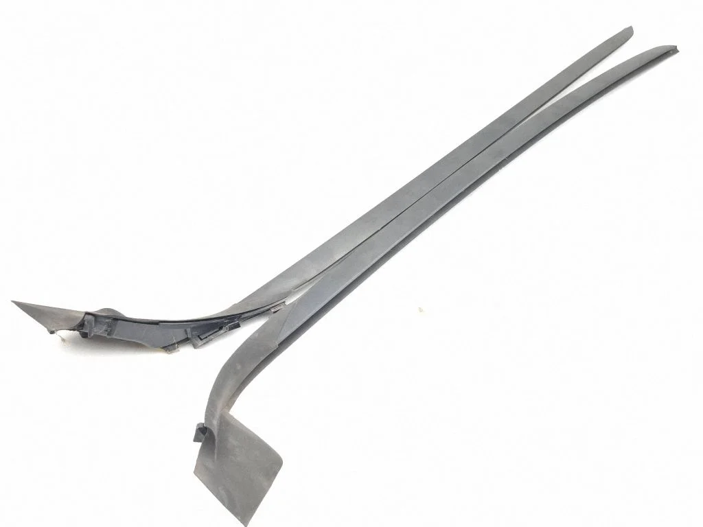 Listwa szyby przedniej – Lexus IS III XE30 (2013-2020)