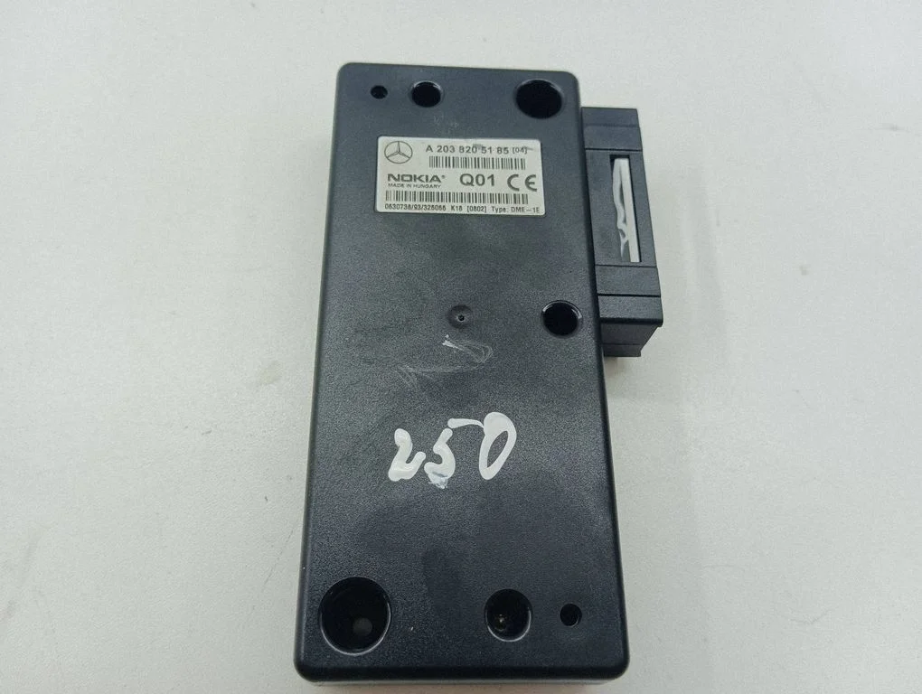 Telefona vadības bloks – Mercedes-Benz C klase W203 (2000-2007)