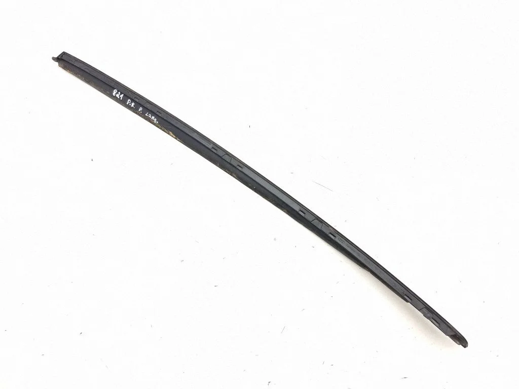 Windshield trim 4G0854327A