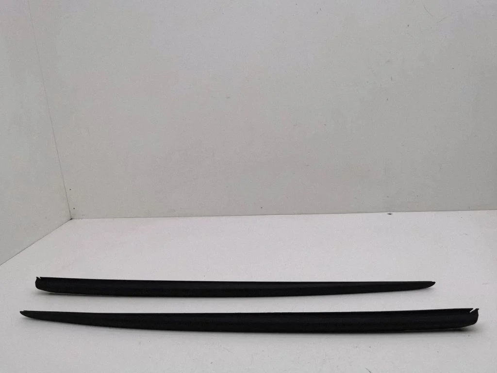 Windshield trim 8Y0854328