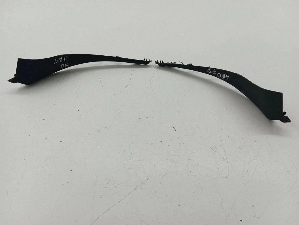 Windshield trim