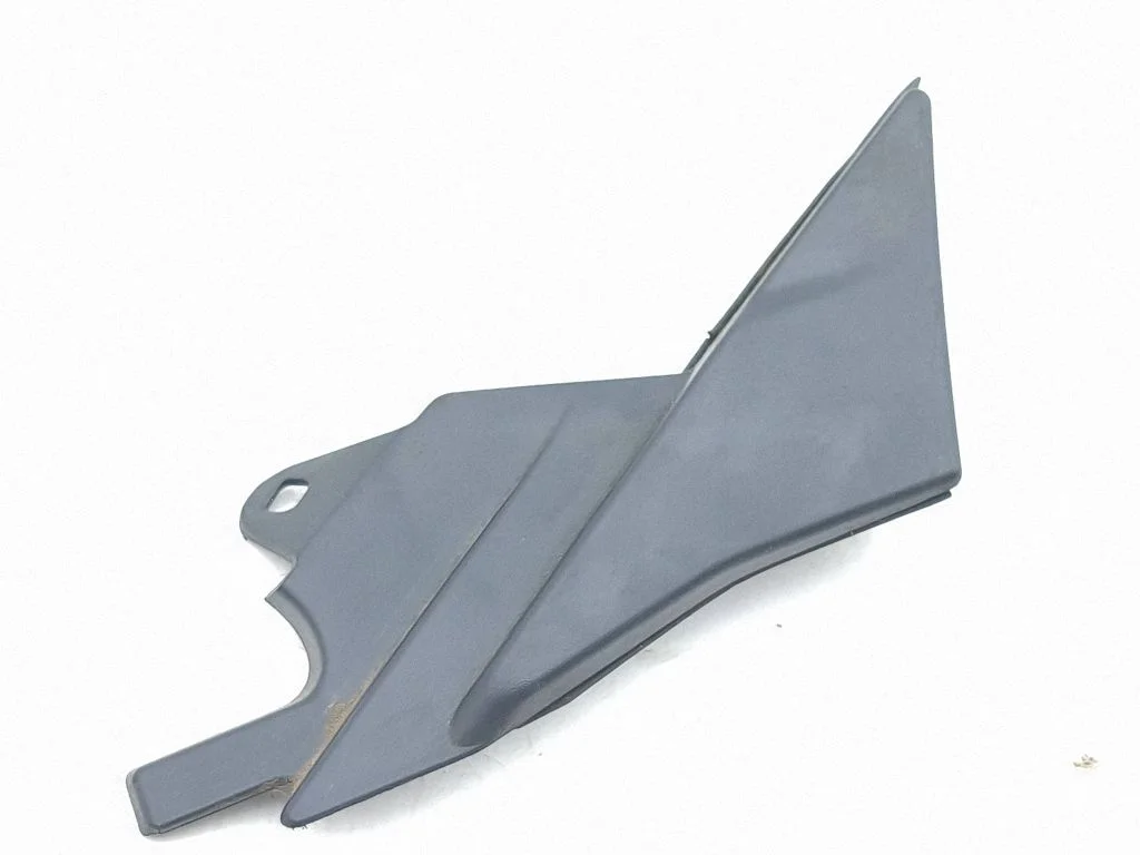 Fender end trim 9847688180