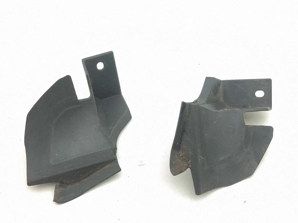 Fender end trim J8A256191AB