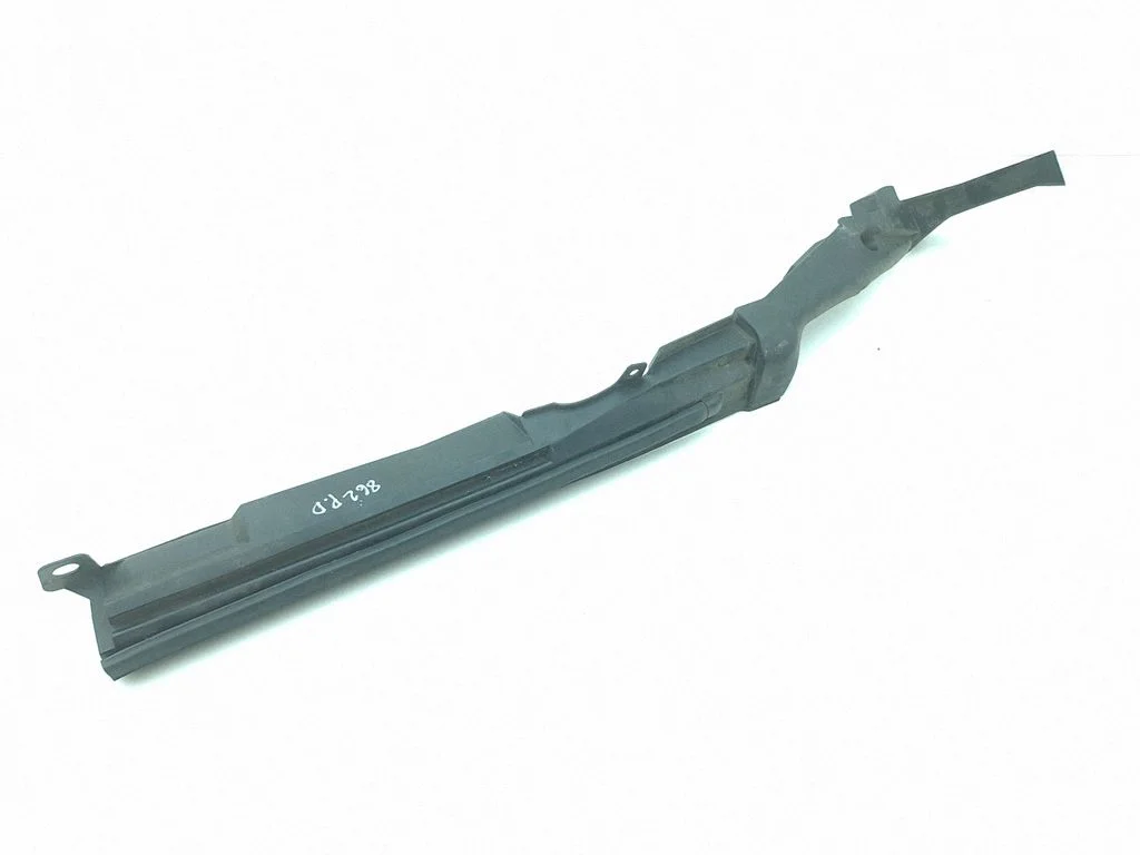 Fender end trim 658201EA1A