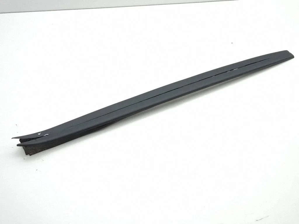 Listwa szyby przedniej 5H0854327A