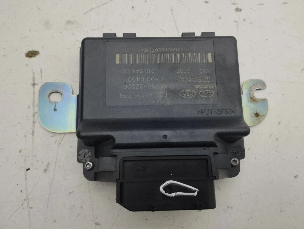 Hand brake control module – Hyundai i40 (2011-)