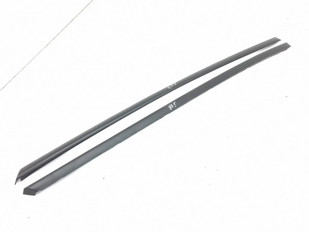 Windshield trim