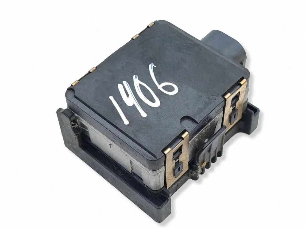 Distronic radars R8E29G934AB