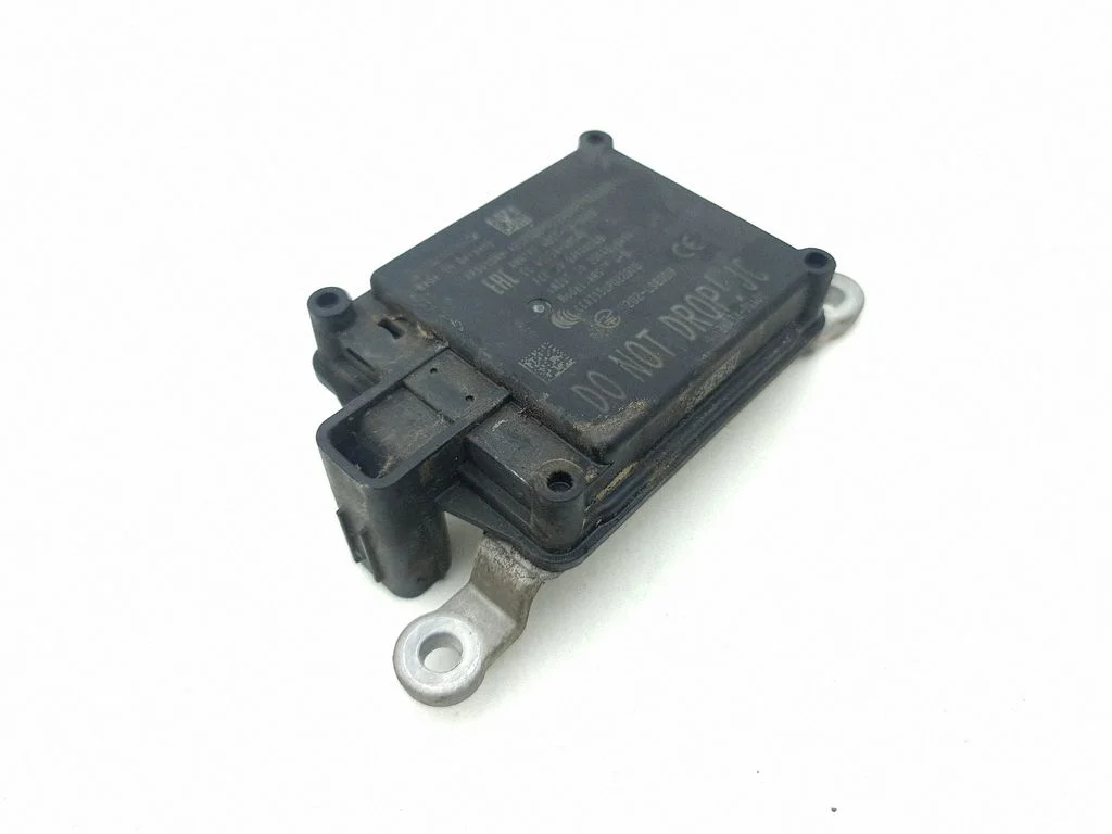 Radar Distronic – Nissan Leaf II (ZE1) (2017-2025)