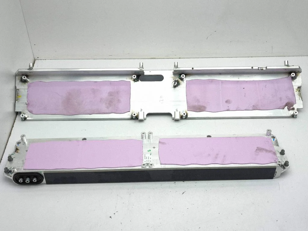 Hybrid/electric vehicle battery fan 9827124780
