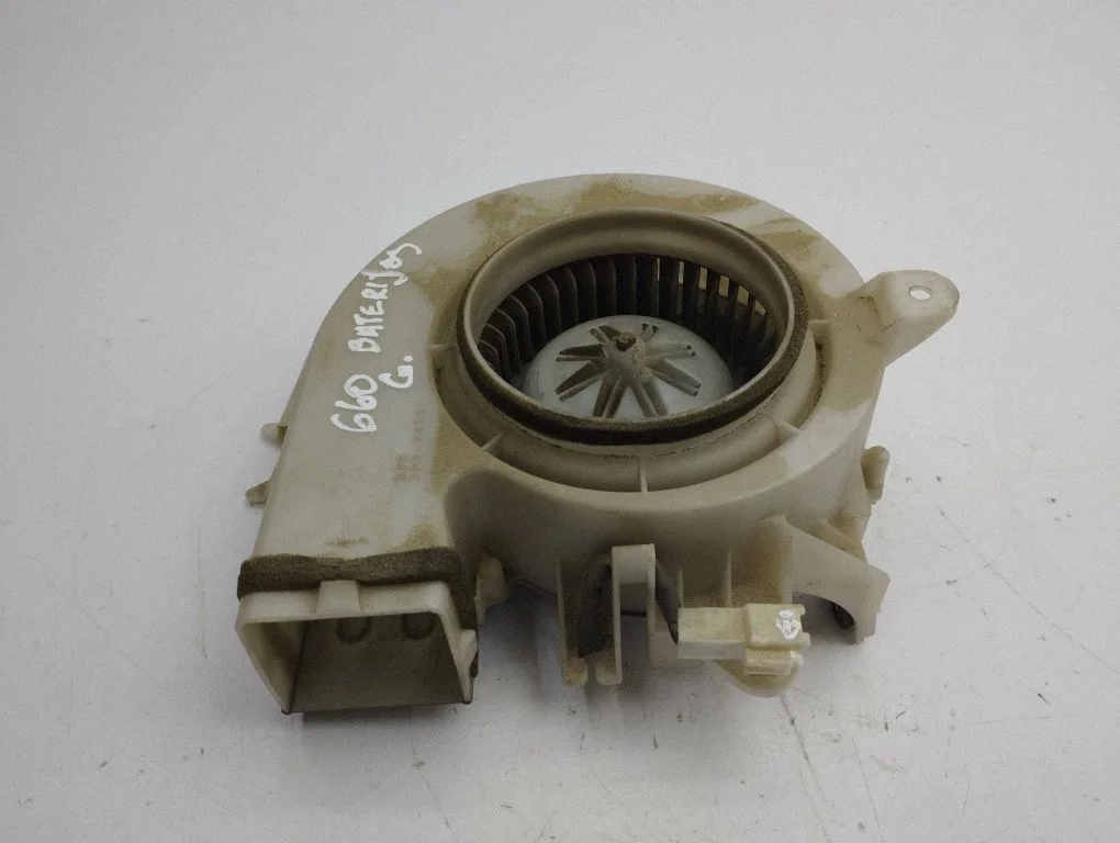 Hybrid/electric vehicle battery fan 0160701020