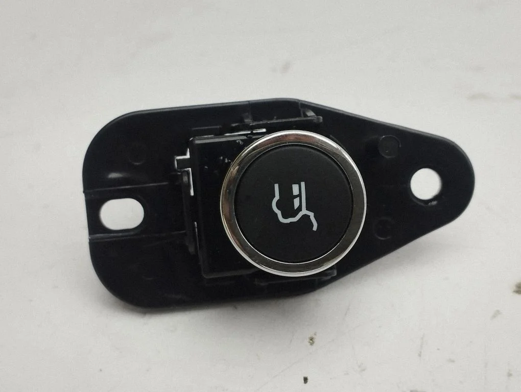 Tailgate opening switch – Jeep Grand Cherokee (2010-2021)