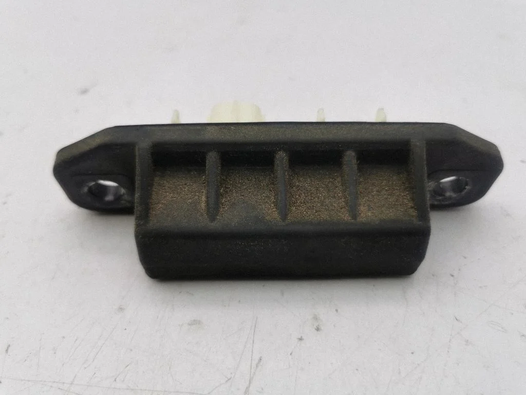 Tailgate opening switch – Toyota RAV 4 (XA50) (2018-)