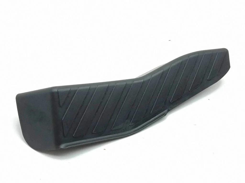 Foot rest pad/dead pedal 2Q2864777
