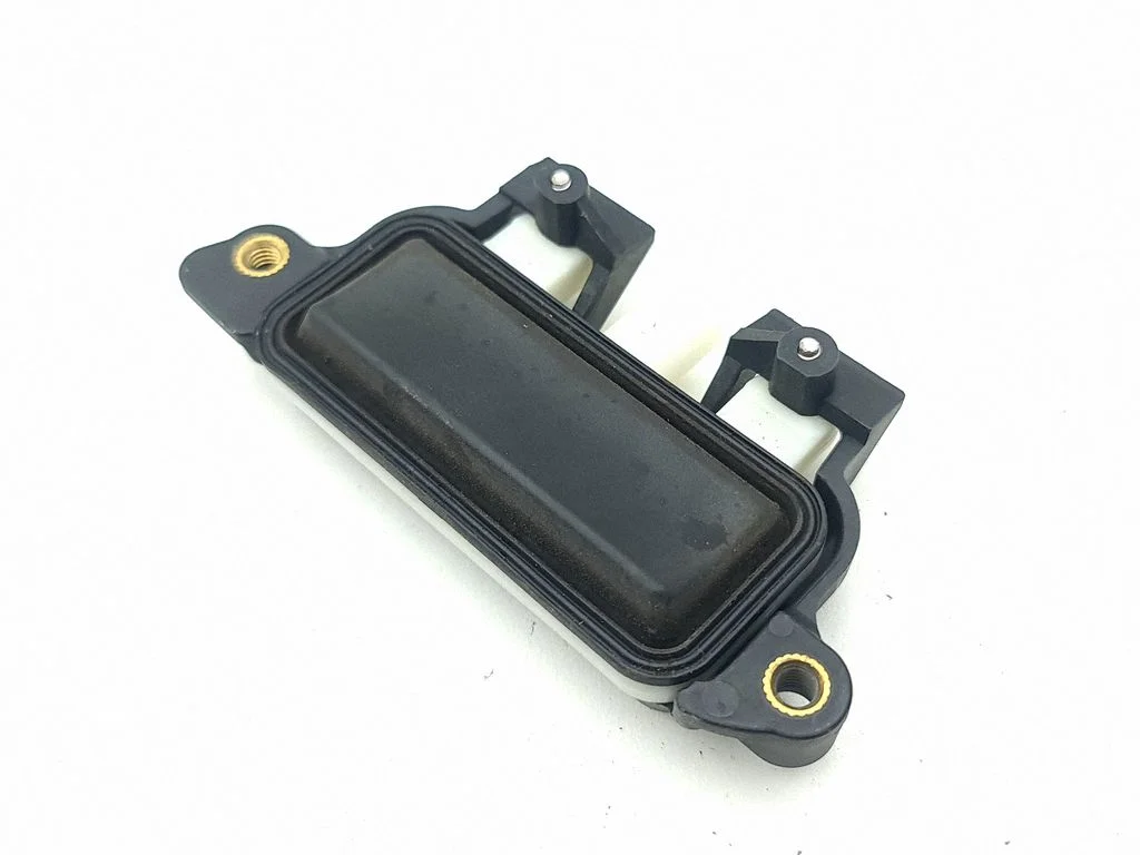 Tailgate opening switch