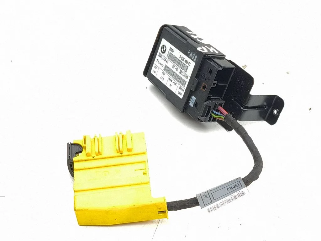 Seat control module – BMW 1 Series E81 E87 (2004-2011)