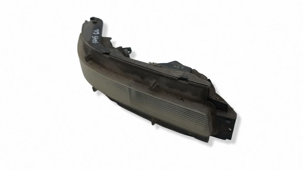 Rear bumper light – left