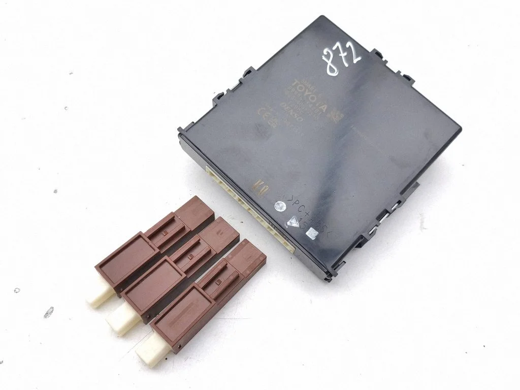 Moduł systemu bezkluczykowego KESSY (keyless) 89990F4201