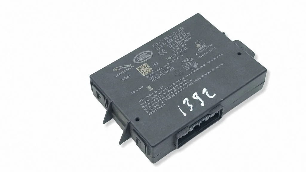Võtmeta süsteemi KESSY (keyless) juhtplokk/moodul K8D219H440AB