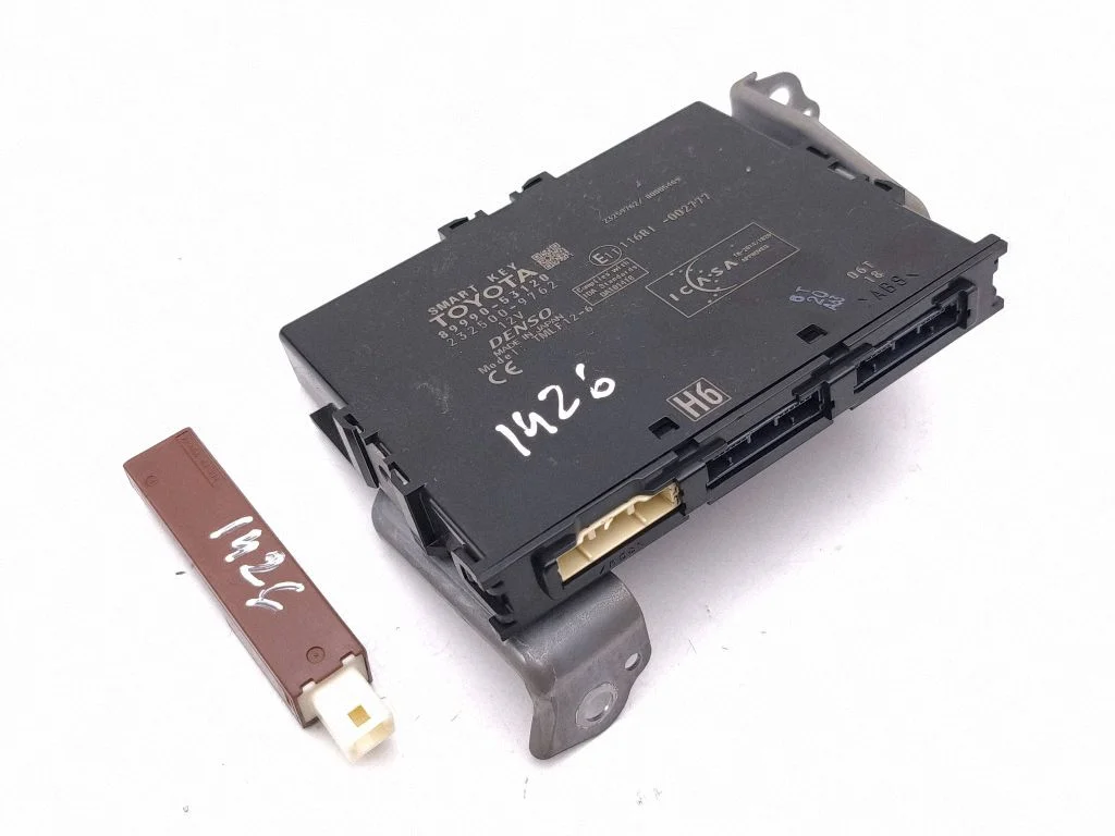 Võtmeta süsteemi KESSY (keyless) juhtplokk/moodul 8999053120