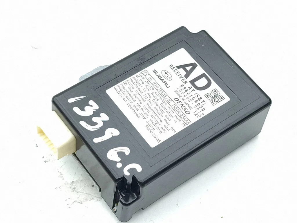 Bezatslēgas sistēmas KESSY (keyless) vadības bloks/modulis 88831CA030