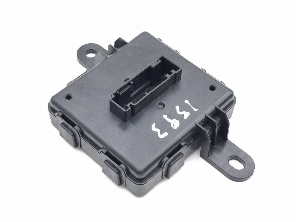 Bezatslēgas sistēmas KESSY (keyless) vadības bloks/modulis 5WA959436P
