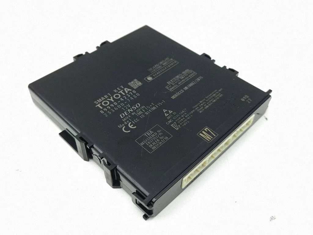 Keyless (KESSY) go control unit/module – Toyota RAV 4 (XA50) (2018-)