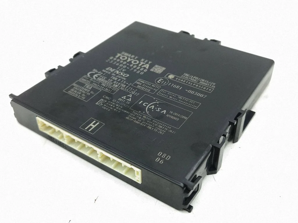 Võtmeta süsteemi KESSY (keyless) juhtplokk/moodul 8999048880