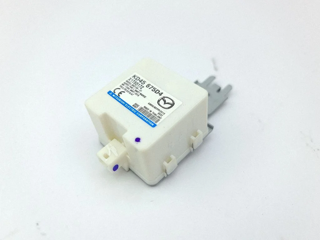 Võtmeta süsteemi KESSY (keyless) juhtplokk/moodul – Mazda CX-5 (2012-2017)