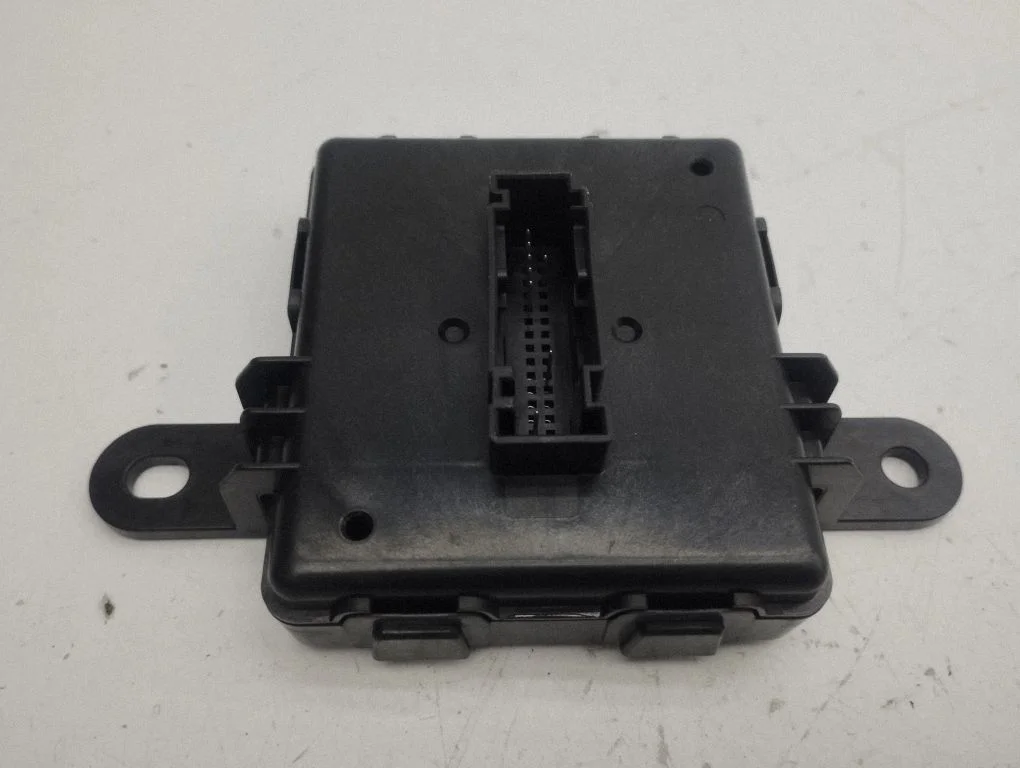 Moduł systemu bezkluczykowego KESSY (keyless) – Volkswagen e-Golf (2014-)