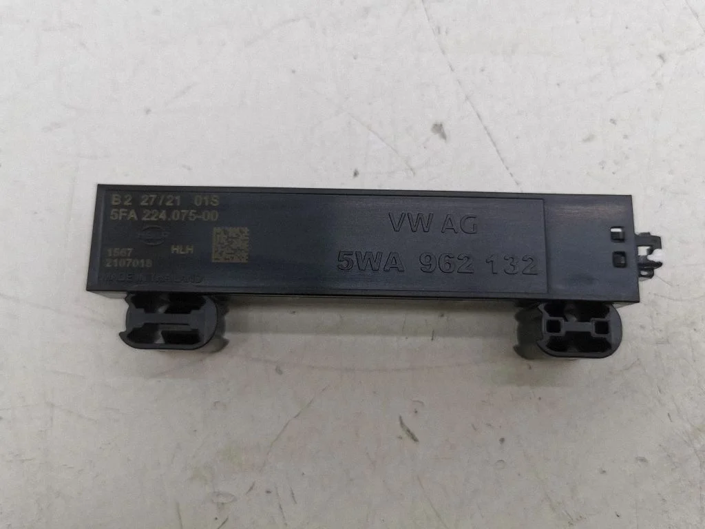 Moduł systemu bezkluczykowego KESSY (keyless) – Volkswagen e-Golf (2014-)