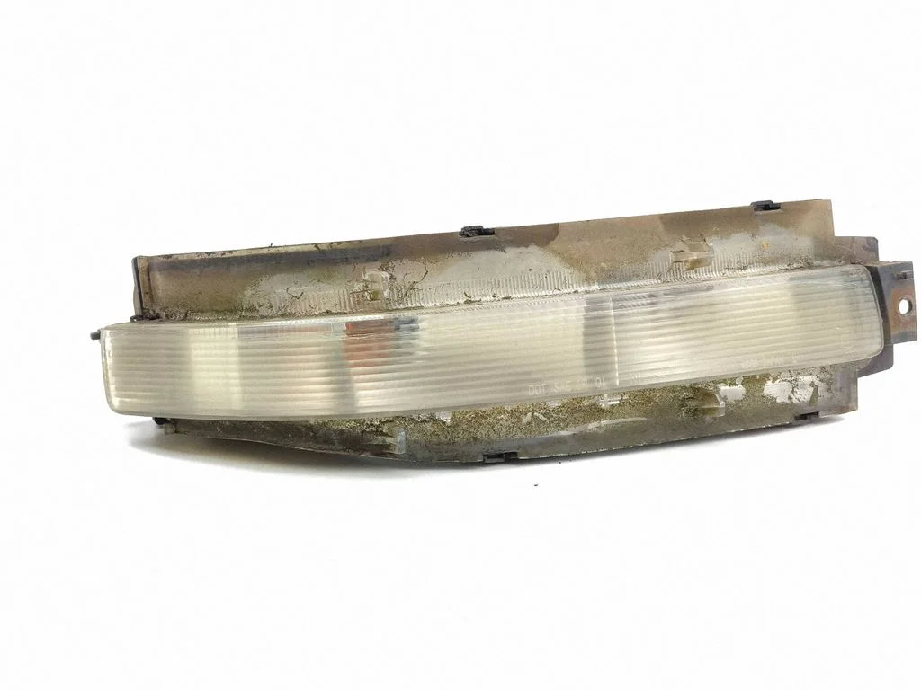 Rear bumper light – left