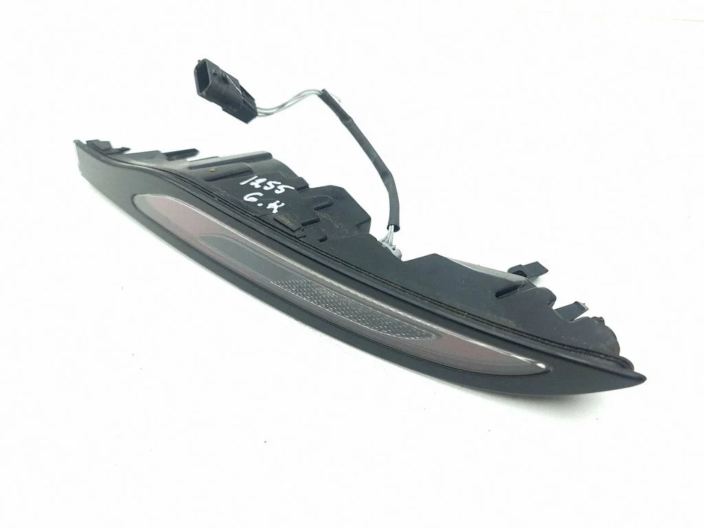Rear bumper light K8D215K273